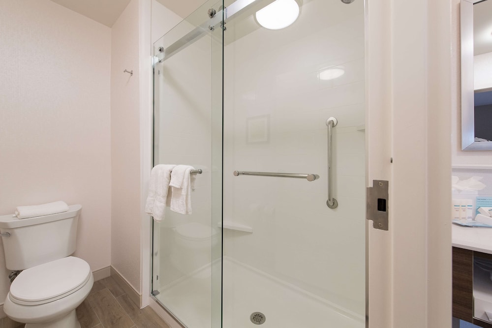 hampton inn and suites fayetteville
