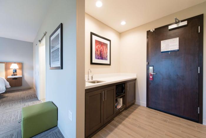 hampton inn and suites fayetteville