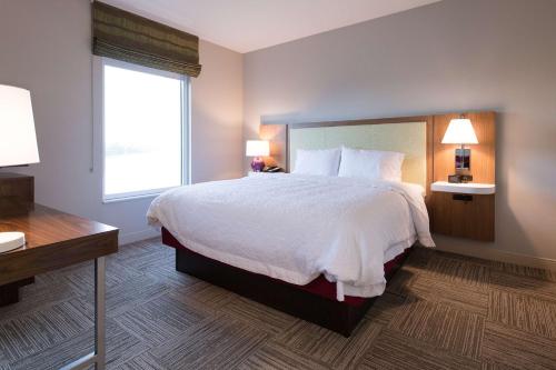 hampton inn and suites fayetteville