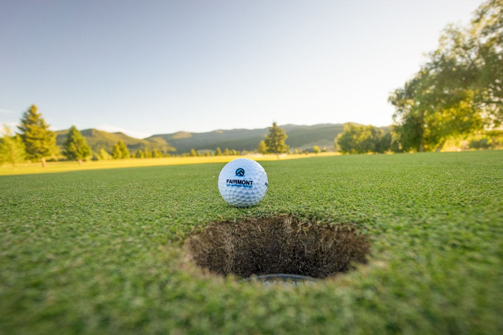 fairmont hot springs resort