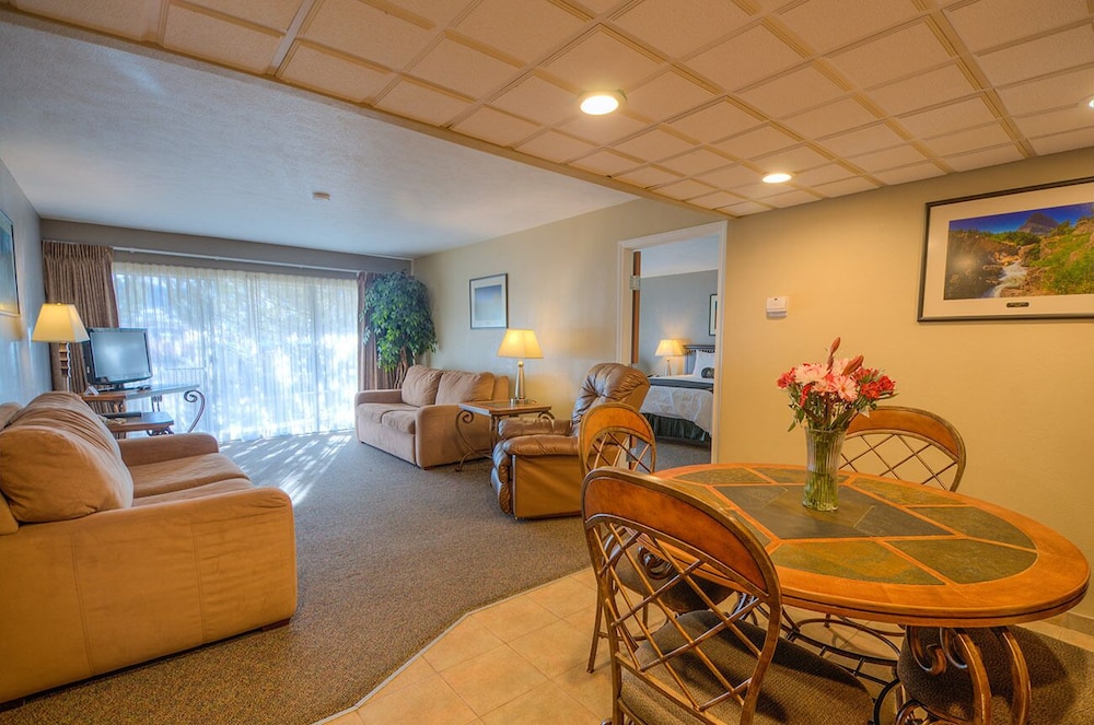 fairmont hot springs resort