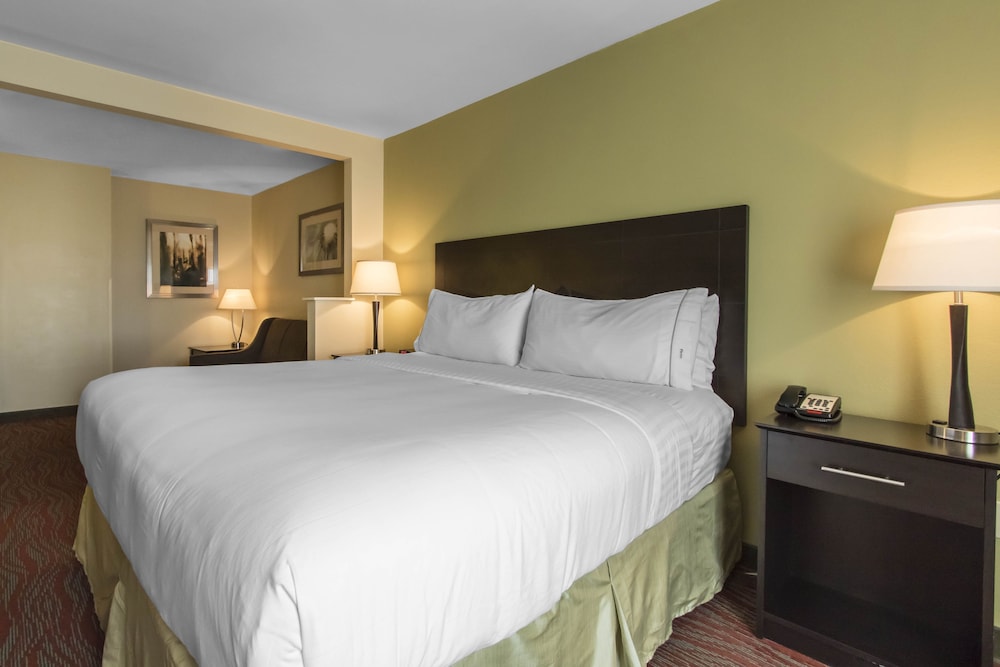 Holiday Inn Express Hotel & Suites Cullman By Ihg,Decatur>>Cullman,3 star