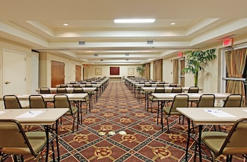 holiday inn express hotel and suites cullman by ihg