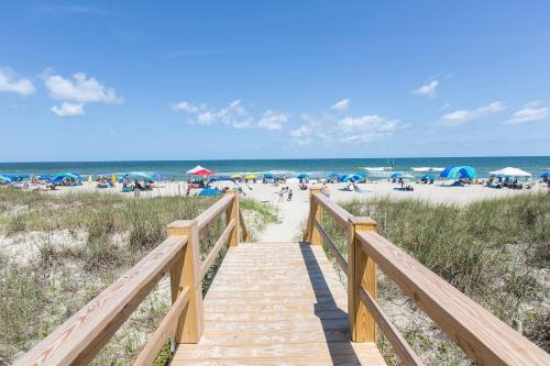 golden sands carolina beach oceanfront tapestry by hilton