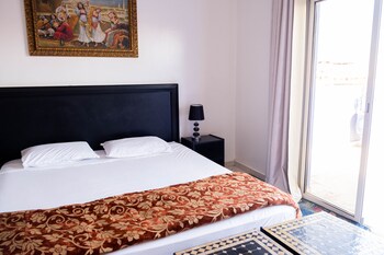apart hotel larbi