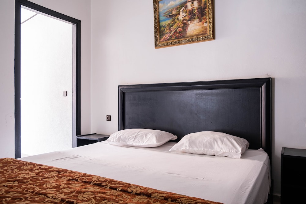 apart hotel larbi