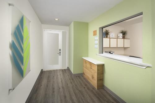 woodspring suites lexington