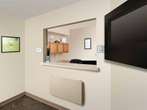 woodspring suites lexington