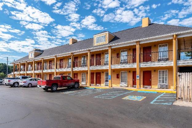 quality inn decatur river city