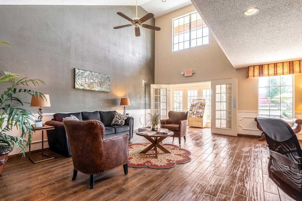 quality inn decatur river city