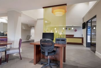 surestay hotel by best western deer park