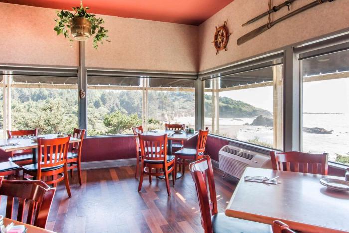 clarion inn surfrider resort