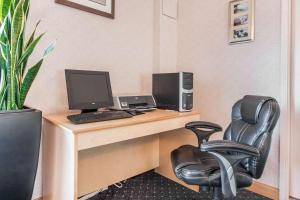 clarion inn surfrider resort