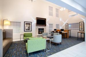 holiday inn express and suites lincoln city by ihg