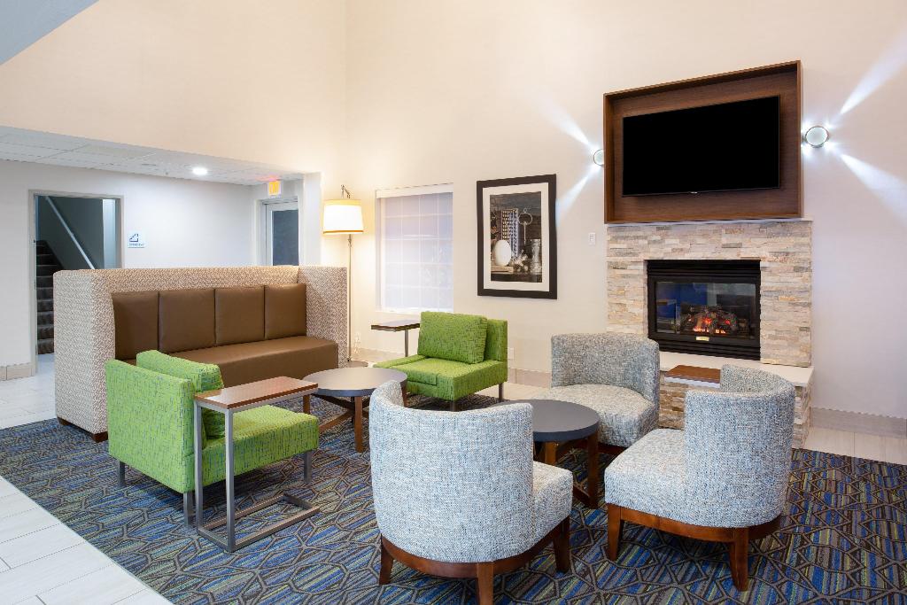 holiday inn express and suites lincoln city by ihg