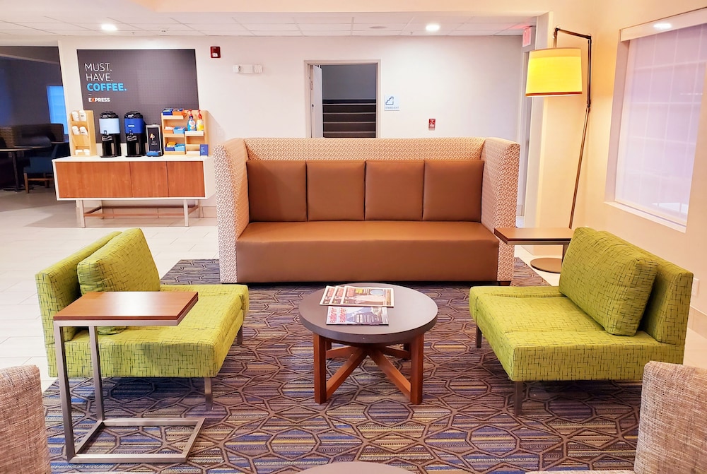 holiday inn express and suites lincoln city by ihg