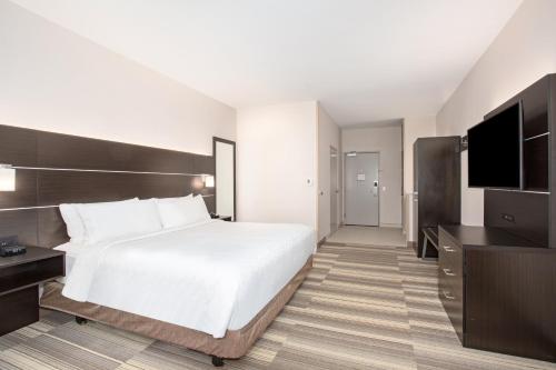 holiday inn express and suites lincoln city by ihg