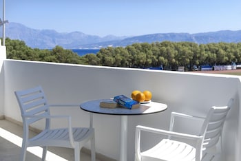 naiades marina hotel