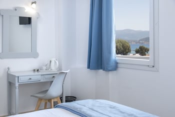 naiades marina hotel