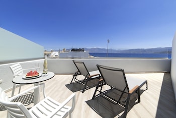 naiades marina hotel