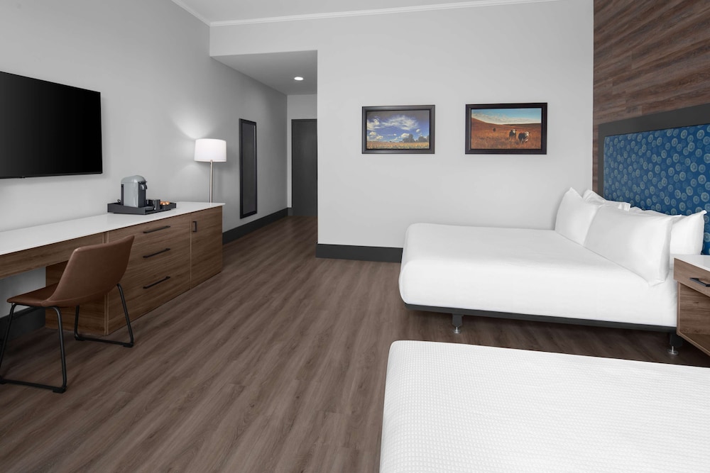 the oread lawrence tapestry collection by hilton