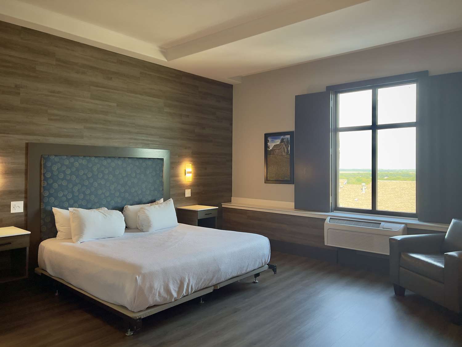 the oread lawrence tapestry collection by hilton