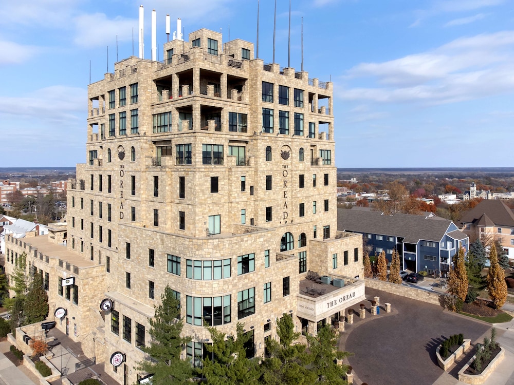the oread lawrence tapestry collection by hilton