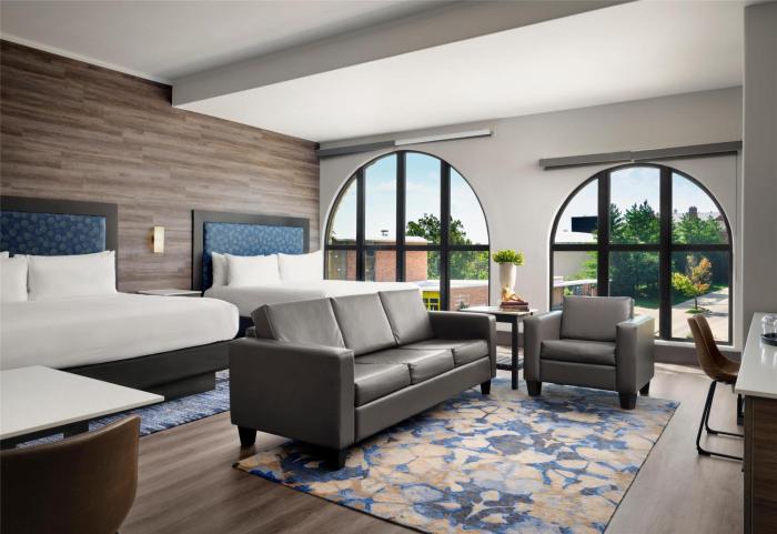 the oread lawrence tapestry collection by hilton