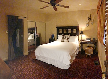border house at crystal bay casino