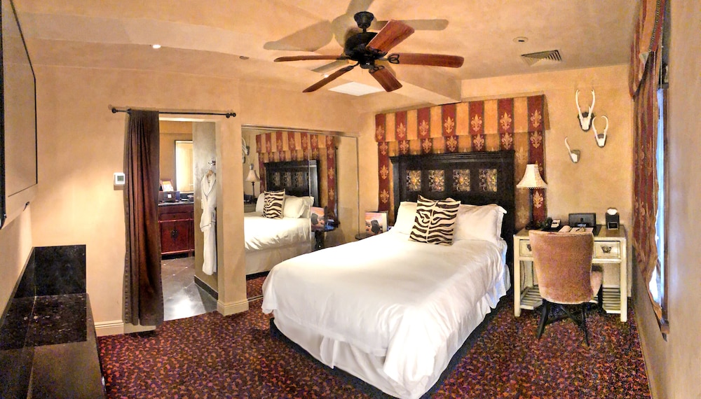 border house at crystal bay casino