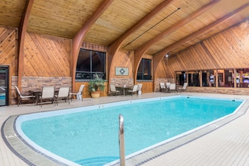 Super 8 By Wyndham Deadwood / Black Hills Area,Pierre>>Deadwood,2 star