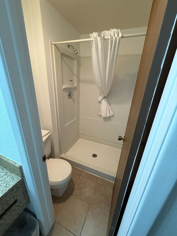 richland inn and suites