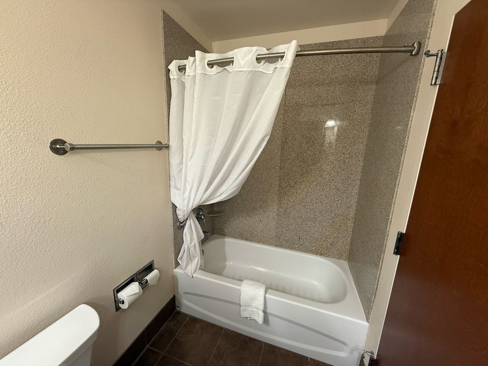 richland inn and suites