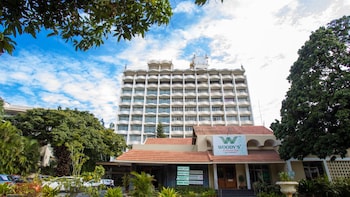 woodlands hotel