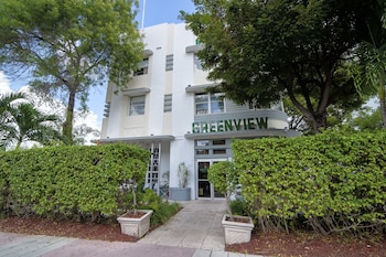 greenview hotel by lowkl