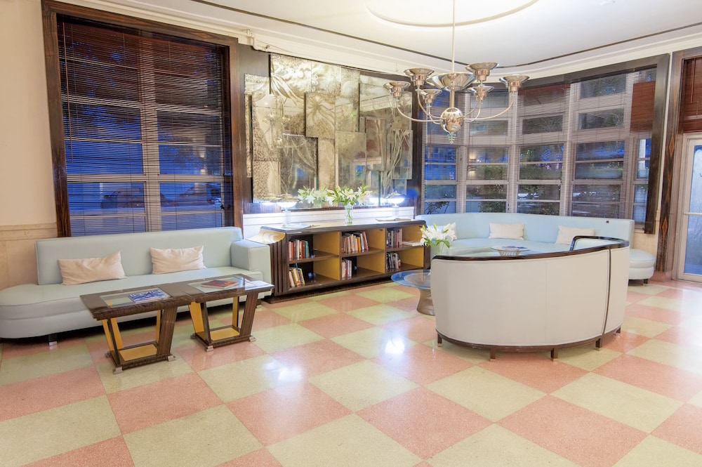 greenview hotel by lowkl