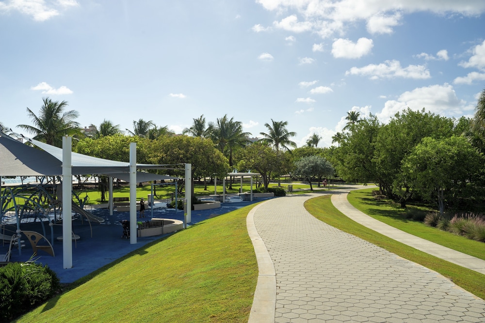 greenview hotel by lowkl