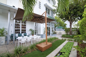 greenview hotel by lowkl