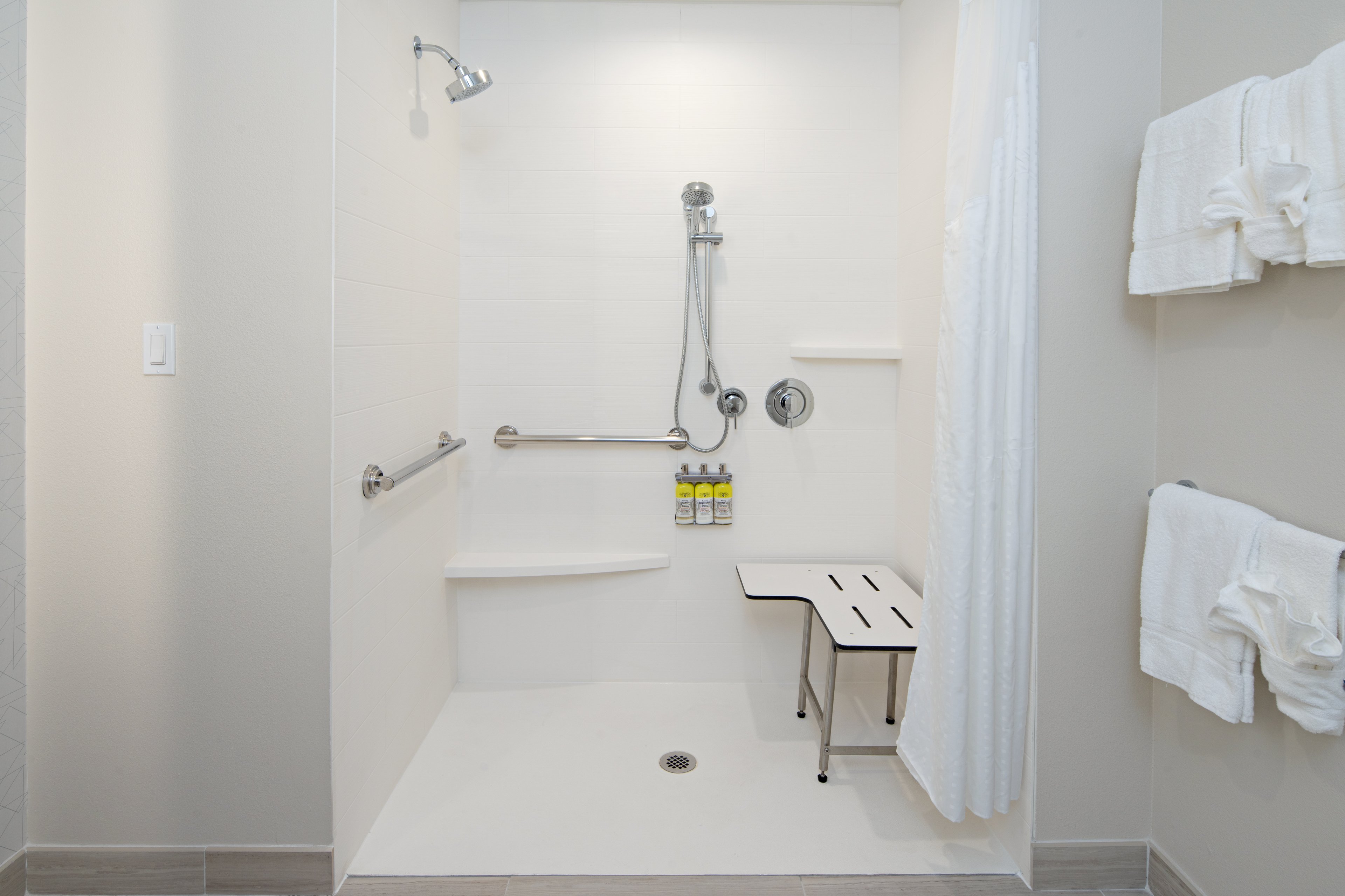 holiday inn express and suites valencia santa clarita