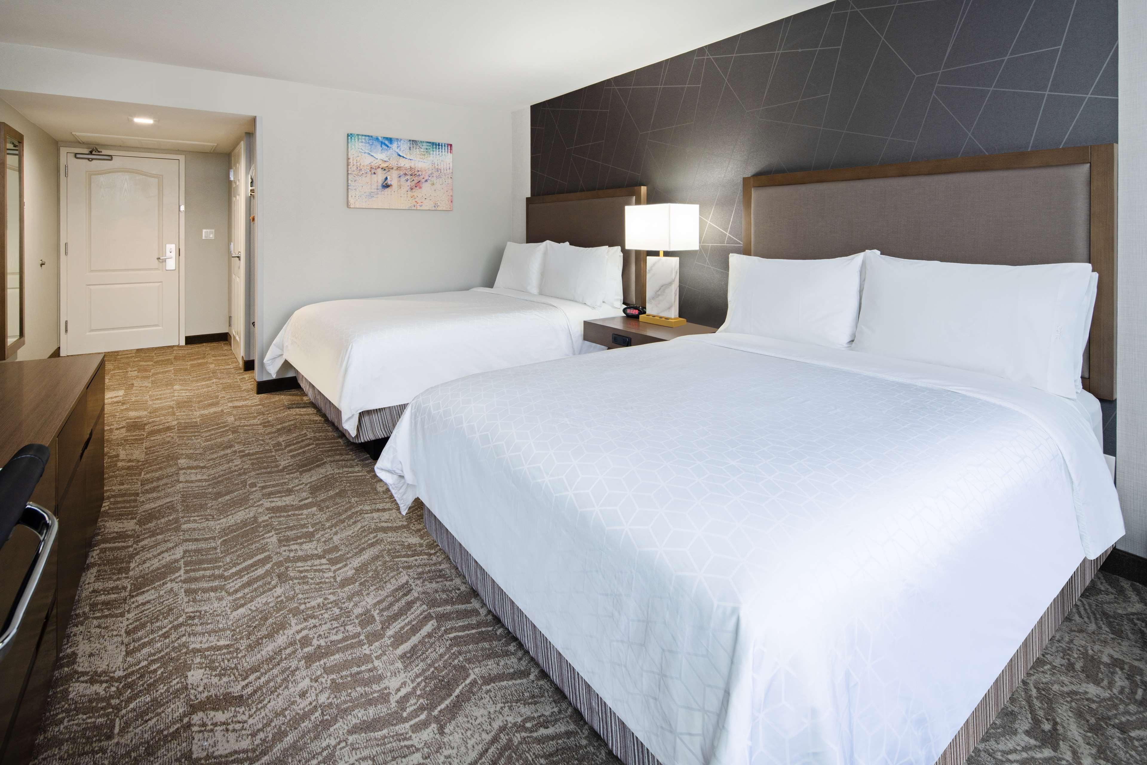 holiday inn express and suites valencia santa clarita