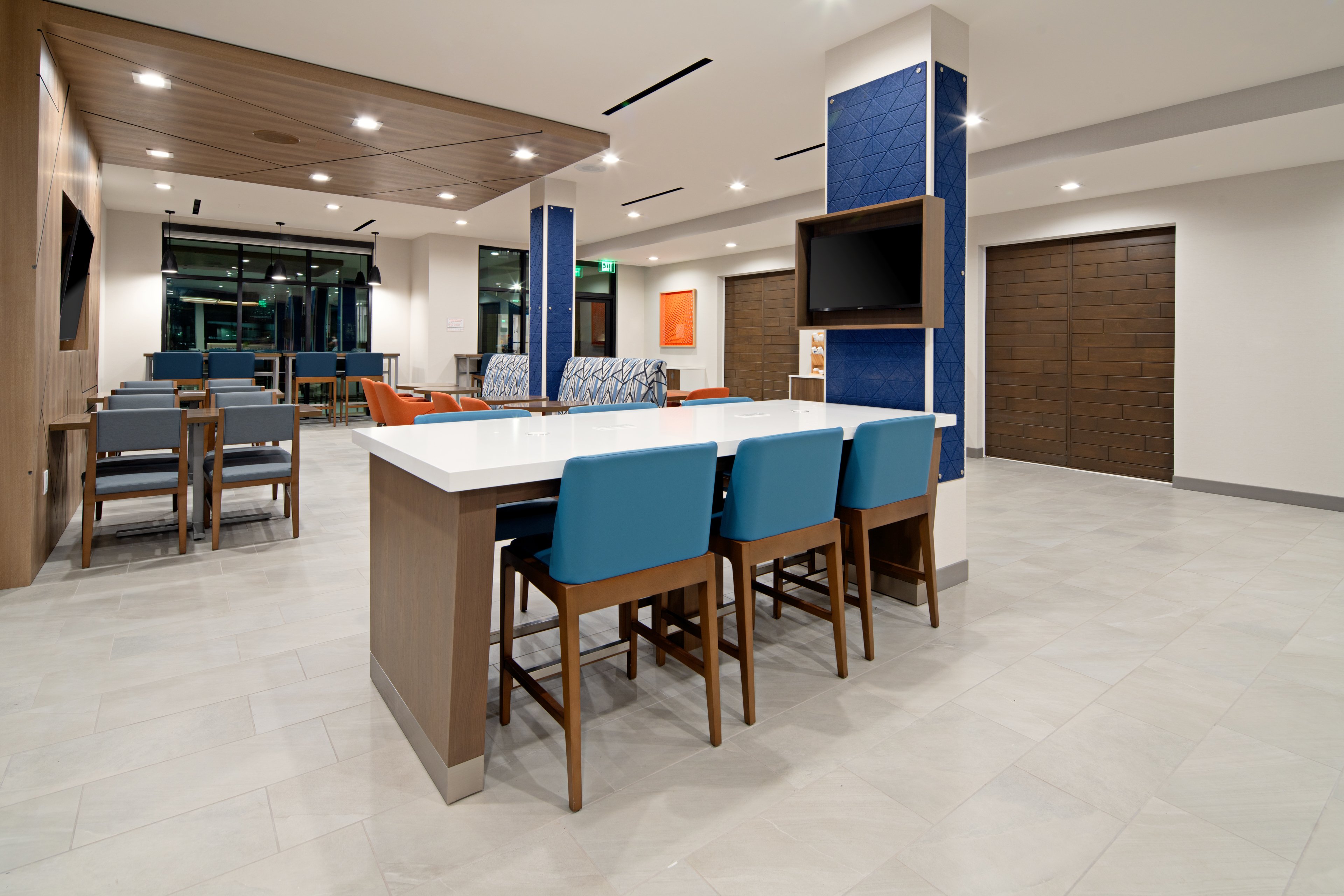 holiday inn express and suites valencia santa clarita