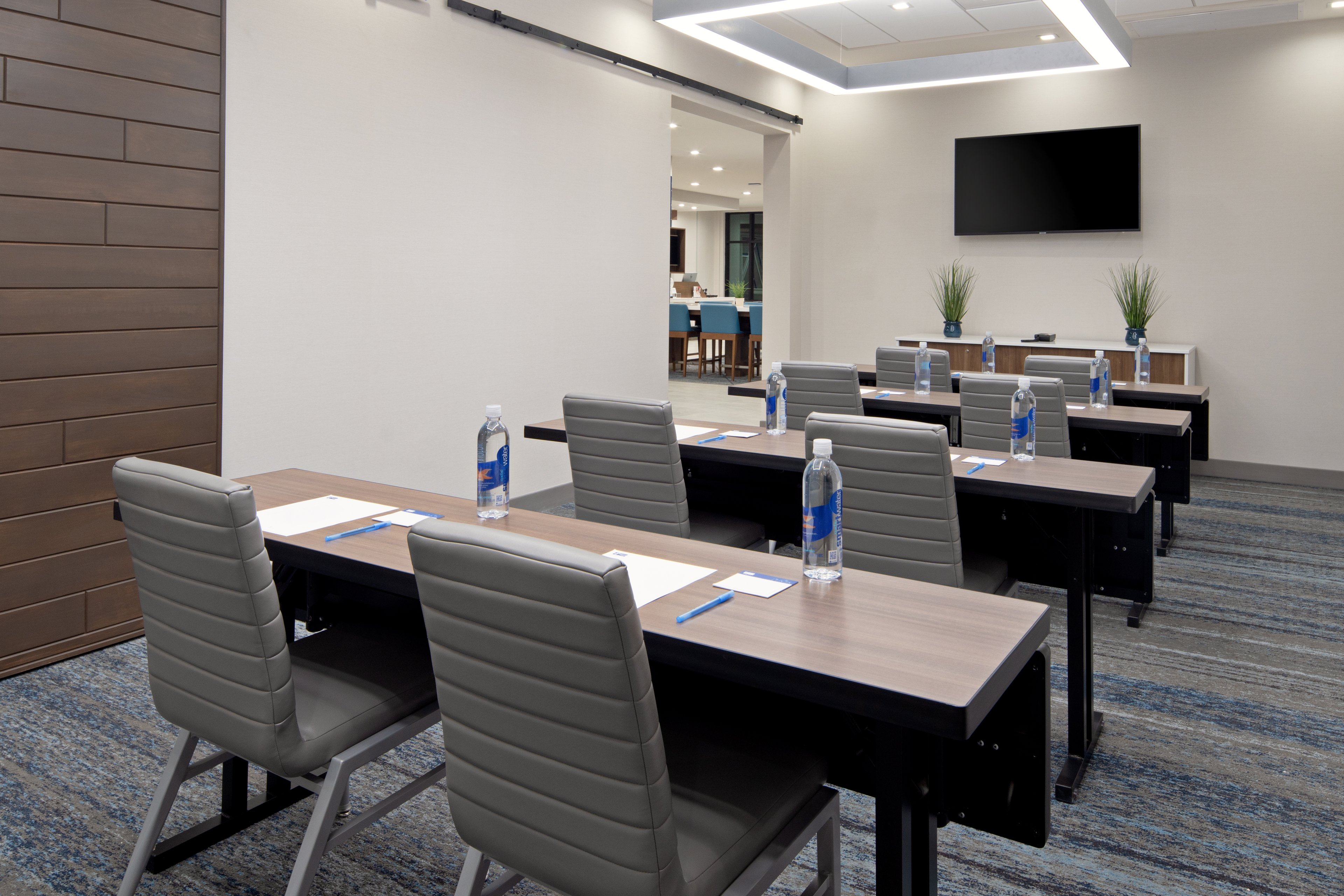 holiday inn express and suites valencia santa clarita