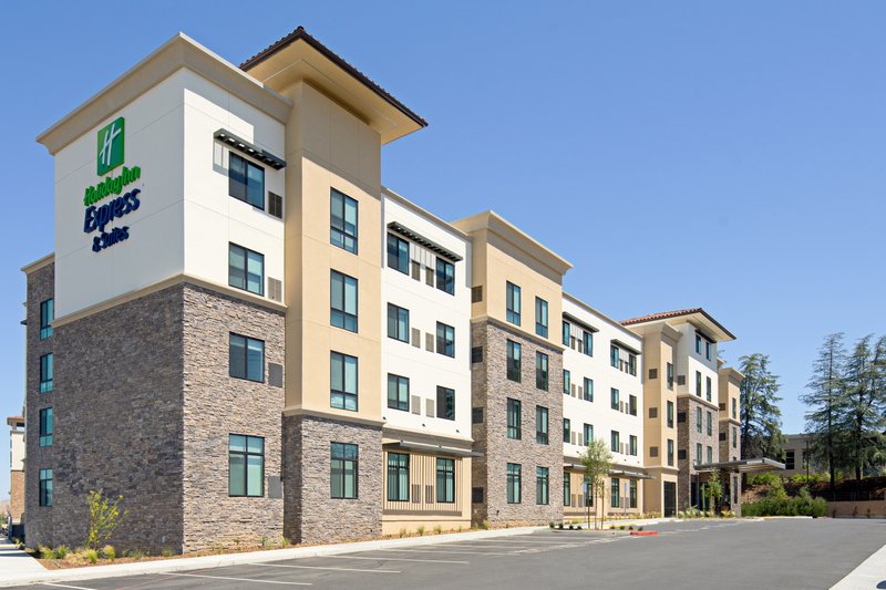 holiday inn express and suites valencia santa clarita
