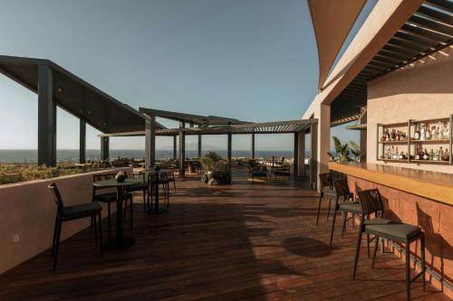 domes novos santorini autograph collection