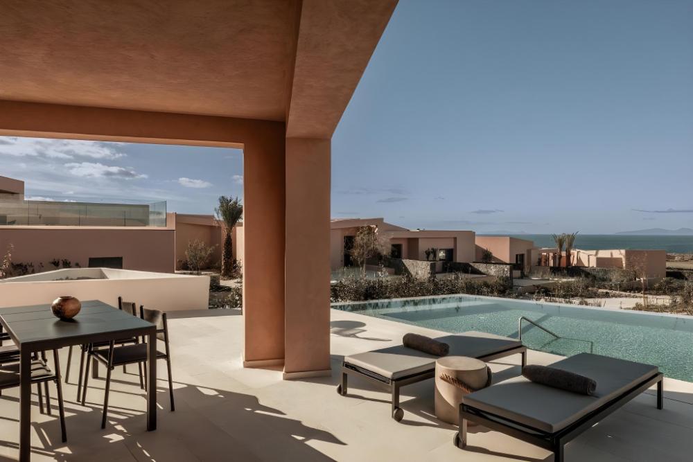 domes novos santorini autograph collection