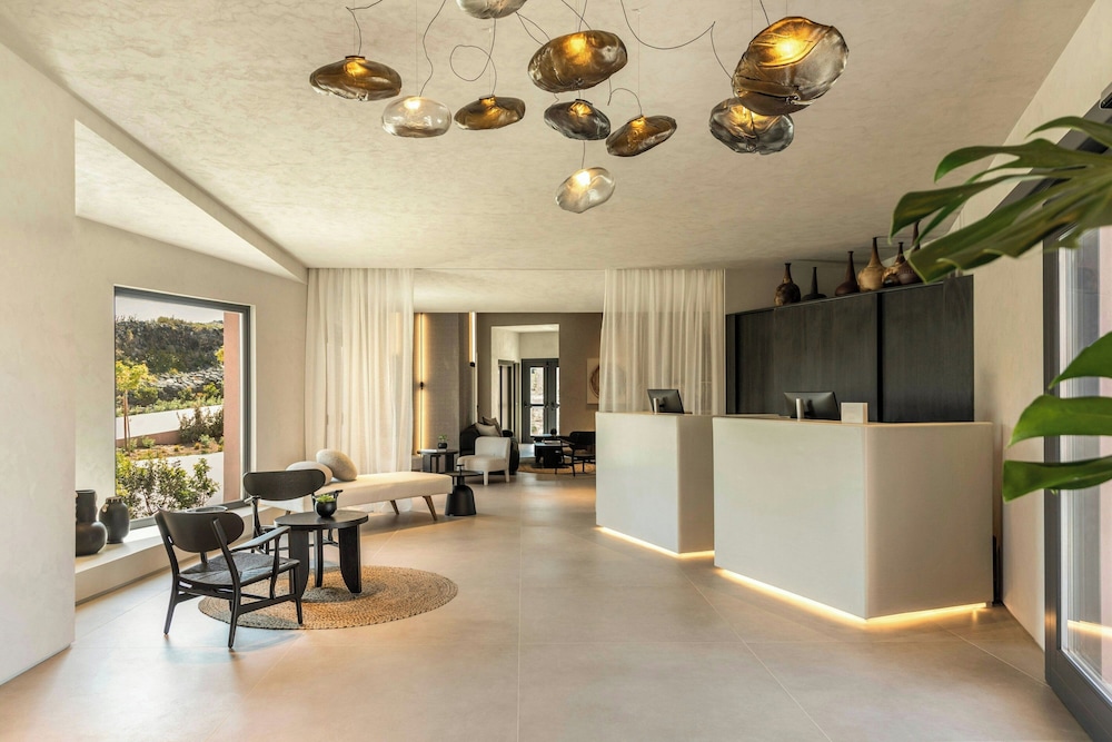 domes novos santorini autograph collection