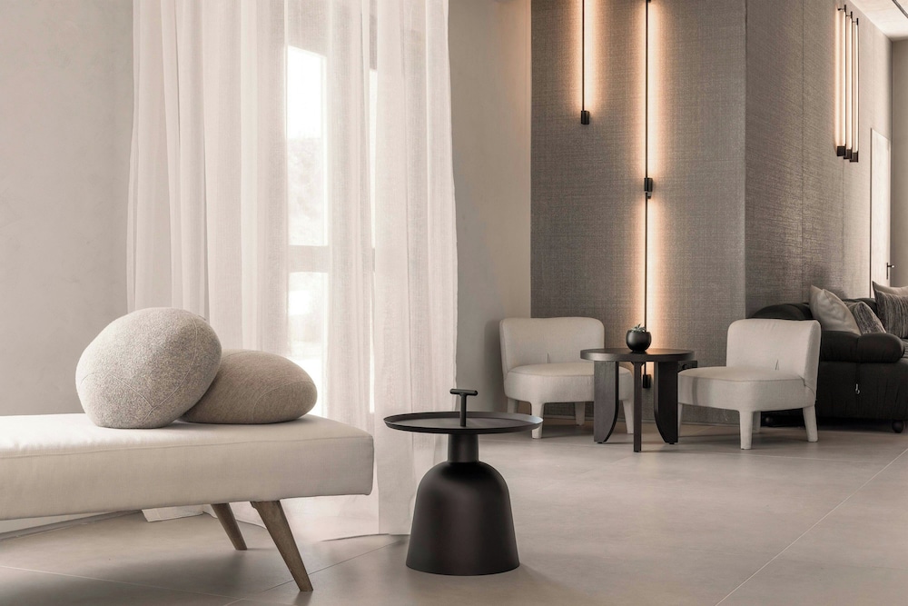 domes novos santorini autograph collection