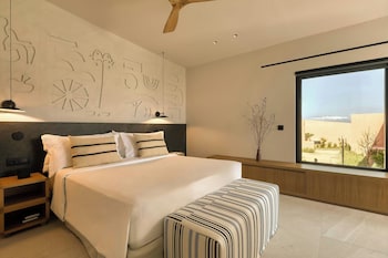 domes novos santorini autograph collection