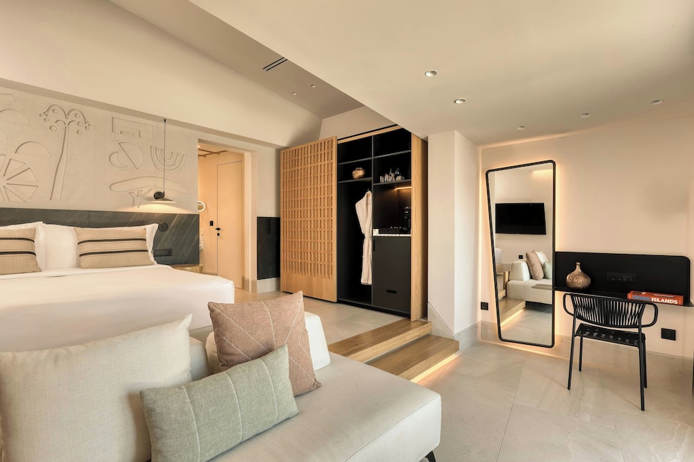 domes novos santorini autograph collection