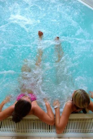 Vale Resort,,4 star